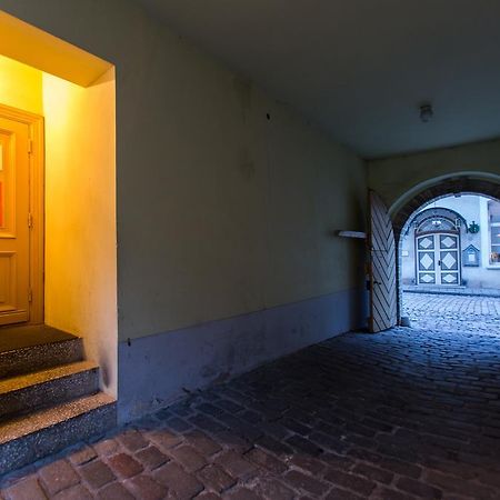 The Knight House Hostel Tallinn Exterior photo