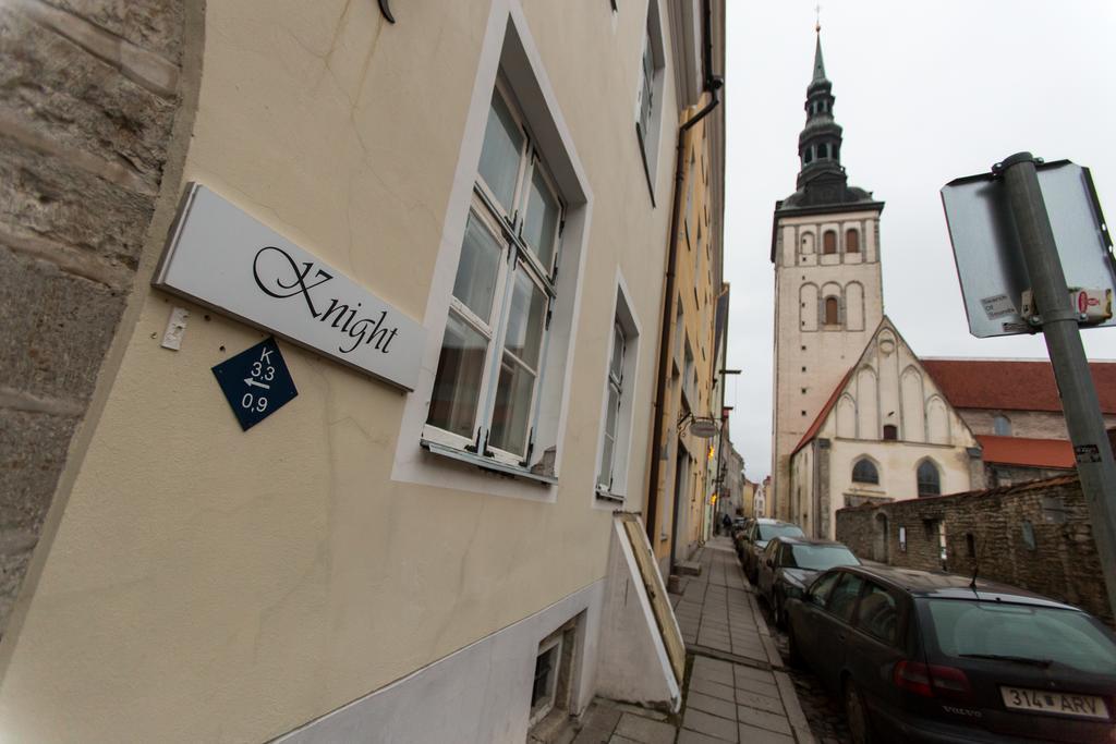 The Knight House Hostel Tallinn Exterior photo