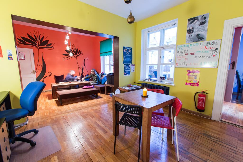The Knight House Hostel Tallinn Exterior photo